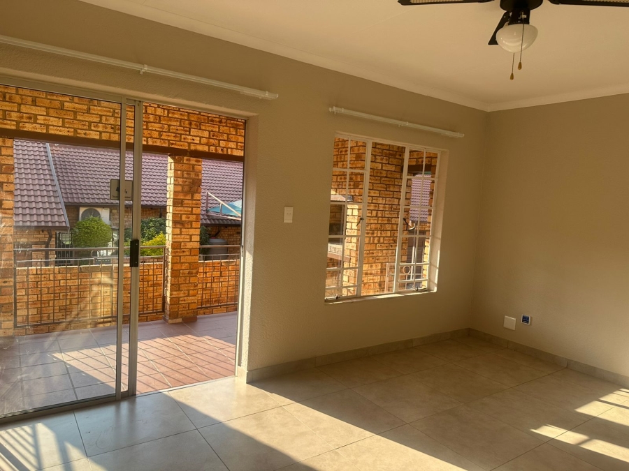 To Let 3 Bedroom Property for Rent in Safari Gardens North West